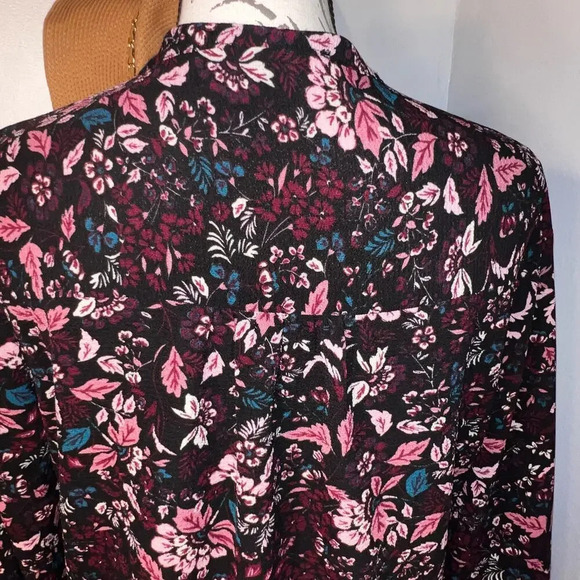 Laundry,M, floral crushed velvet grommet 1/4 lace drop ruffled waist tunic top  - Picture 6 of 11